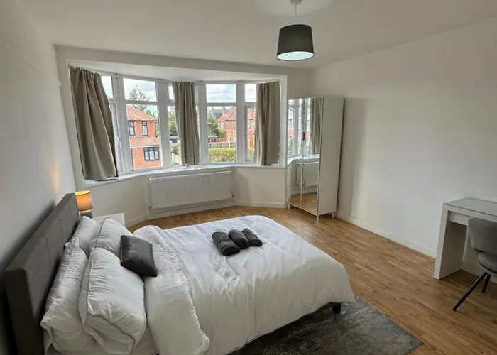 Elegant Estates Humble Abode Room 4
